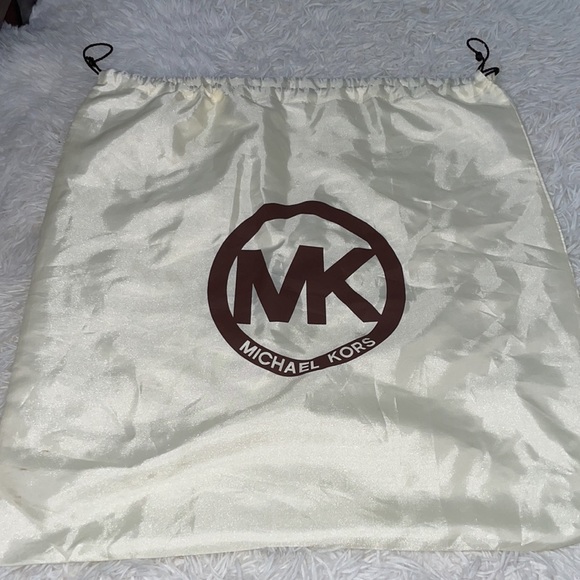 Michael Kors bag - Picture 10 of 10